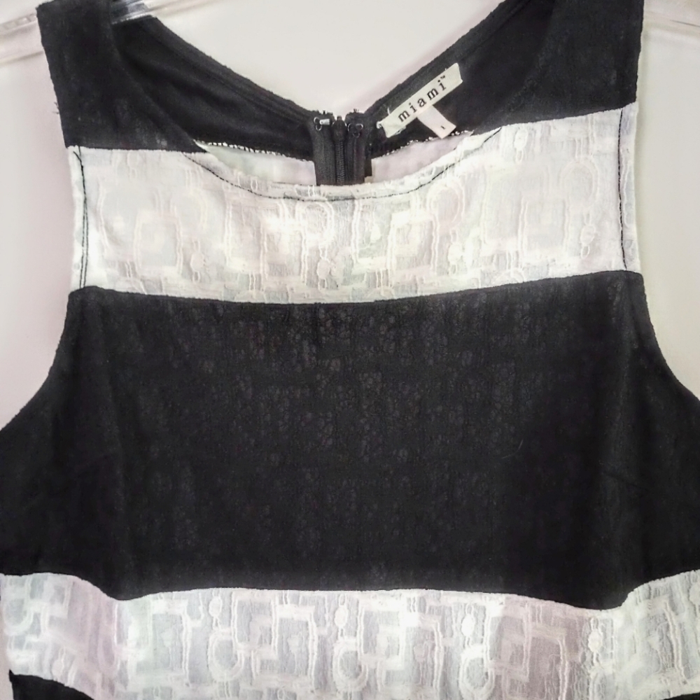 JUNIOR SUMMER DRESS BLACK WHITE HORIZONTAL STRIPED,SIZE 1, BY MIAMI, BACK ZIPPER